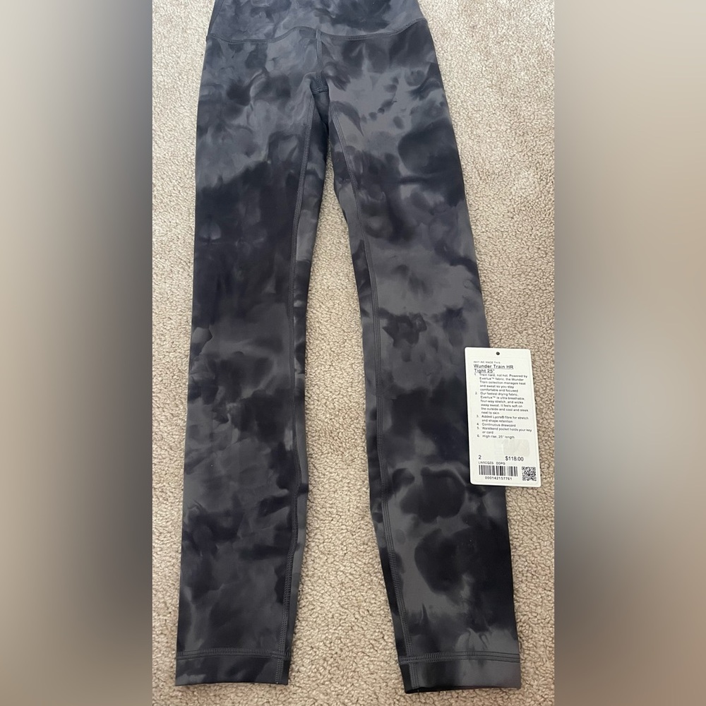 Lululemon wonder train leggings 25” size 2.